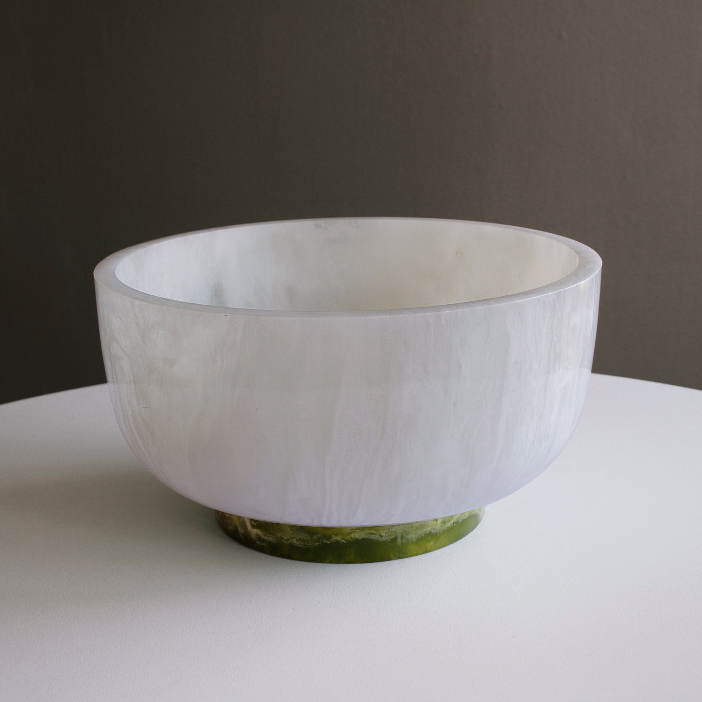 RESIN Rio Bowl with Base