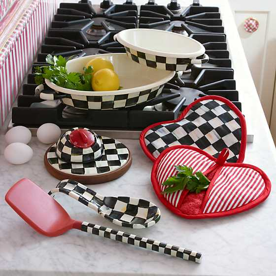 Courtly Check Heart Pot Holder