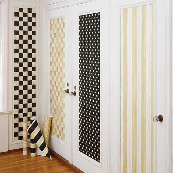 Courtly Check Wallpaper