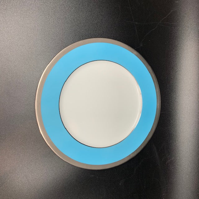 Laque de Chine Light Blue Platinum Charger