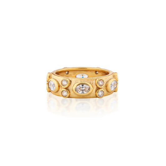 Maharani Hammered Ring - Clear Cubic Zirconia