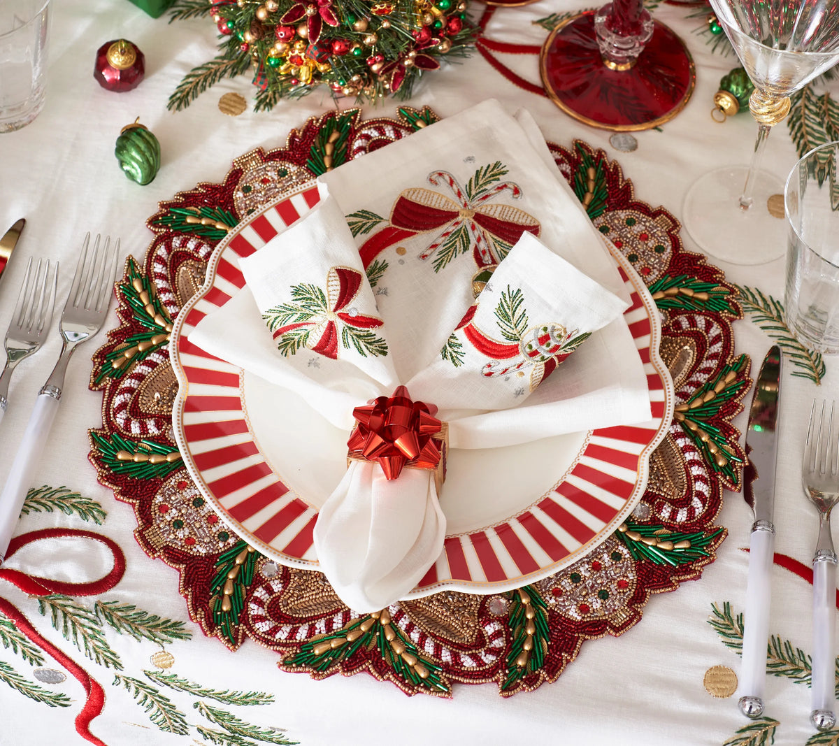 Tinsel Bow Napkin in White, Red & Green, Set of 4