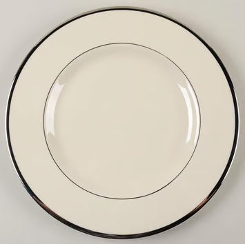 Signature Platinum Ivory Dinner Plate
