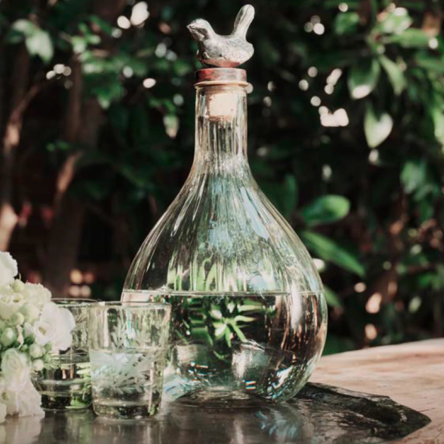 Vuelo Decanter with Nickle Paloma Stopper