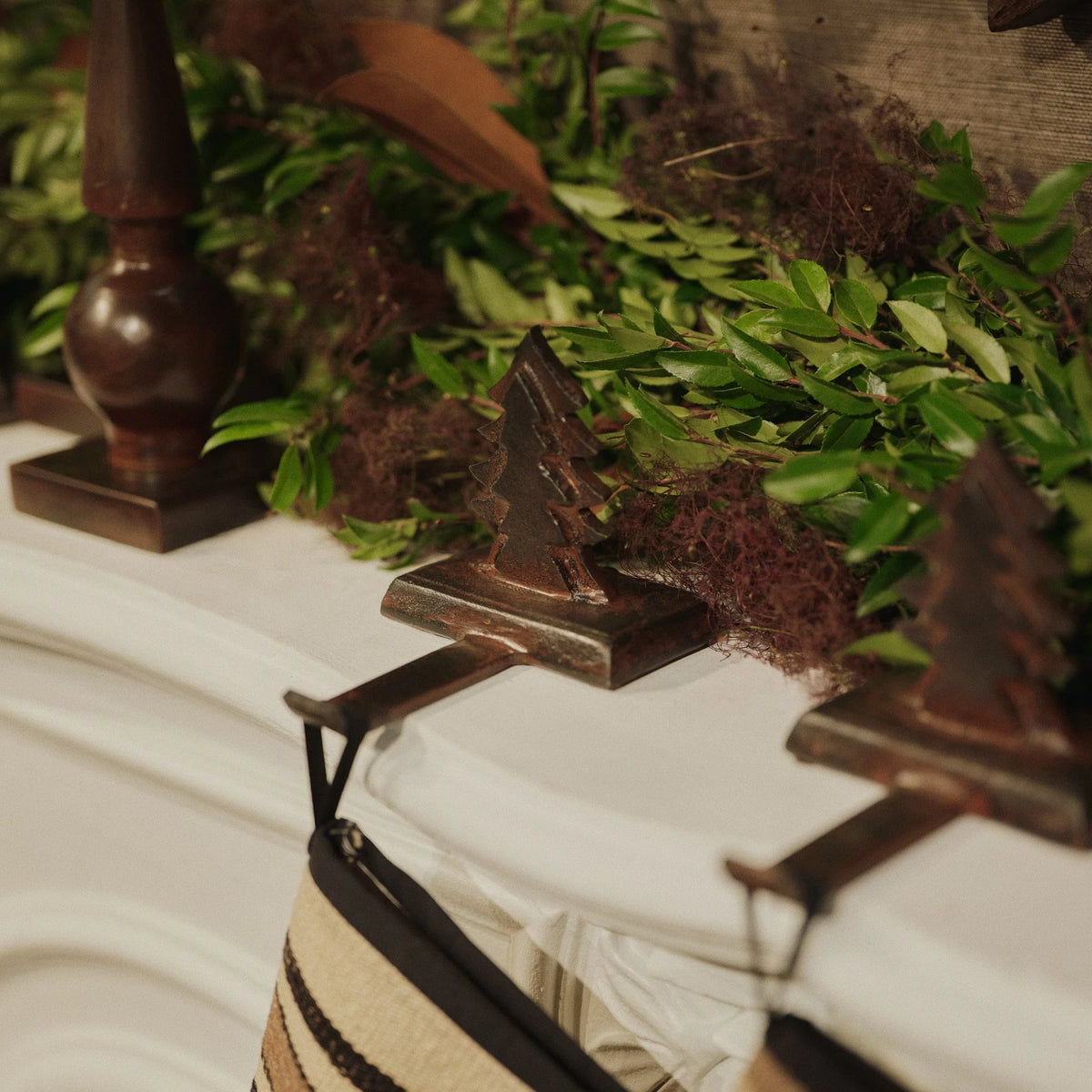Pino Bota Stocking Holder