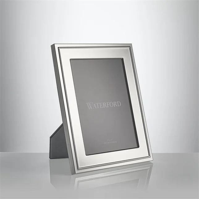 Classic Silver Picture Frame